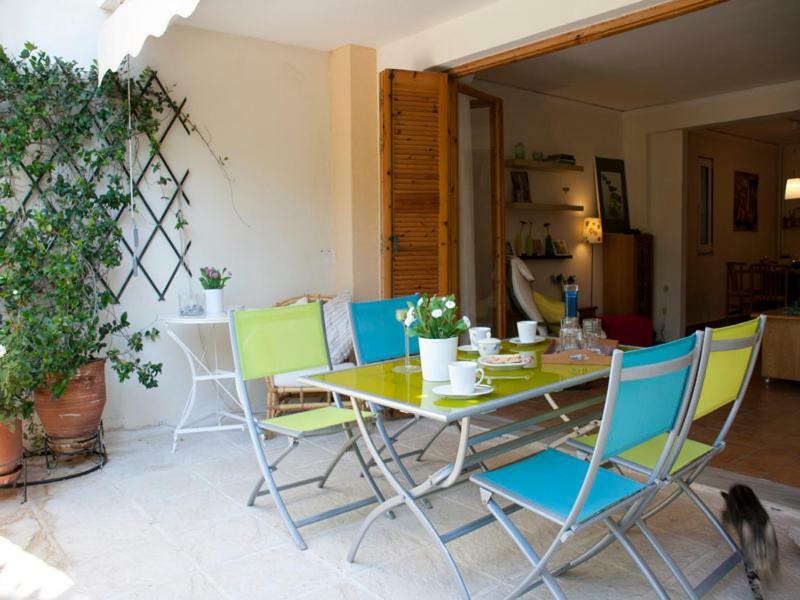 Comfortable Garden Apt Near Vouliagmeni Beach Aten Exteriör bild