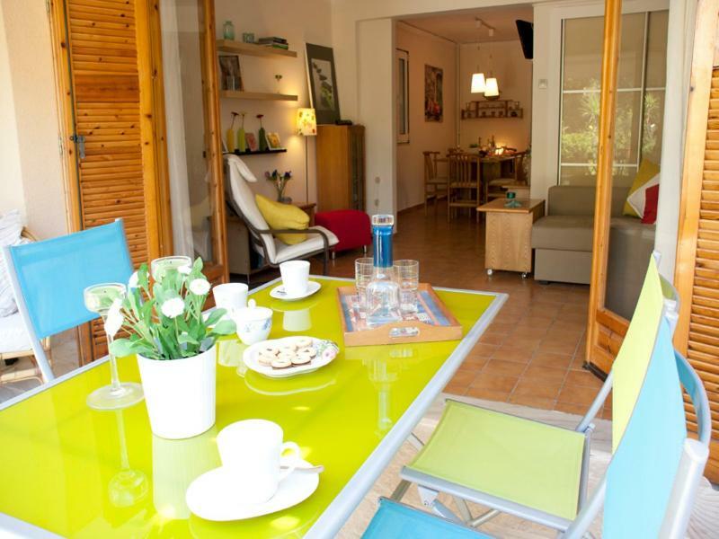 Comfortable Garden Apt Near Vouliagmeni Beach Aten Exteriör bild