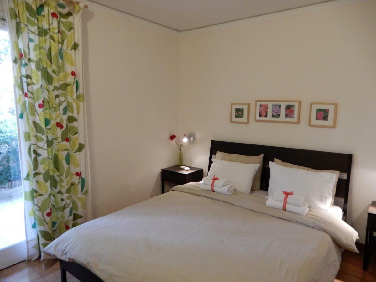 Comfortable Garden Apt Near Vouliagmeni Beach Aten Exteriör bild